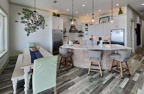 Bel Air House | Resting Beach Face