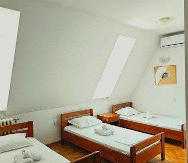 Vojvodina Hotel | Restoran Lovac