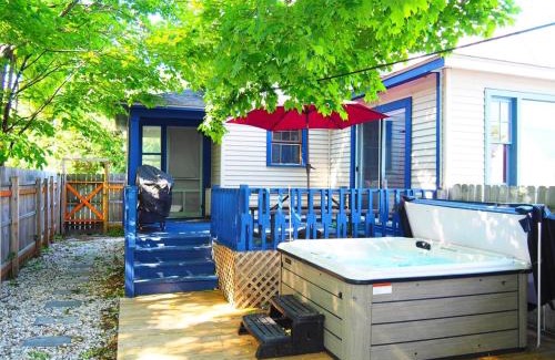 Frankfort House | Restoration - Private Spa And Great Location!