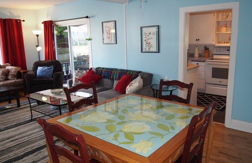 Frankfort House | Restoration - Romantic Getaway with Private Spa, Deck, A/C, and Great Location!