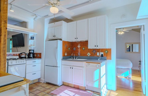 Indian Beach Sapphire Shores House | Restored 1939 Cottage Near Ringling, Beaches, & Downtown Sarasota