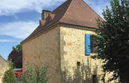 Bayac House | Restored 19th century house, ideal for the family