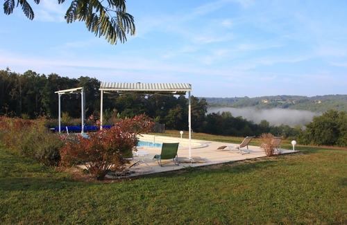 Saint-Amand-de-Coly Cottage | Restored farmhouse from the 17th century with swimming pool and beautiful views