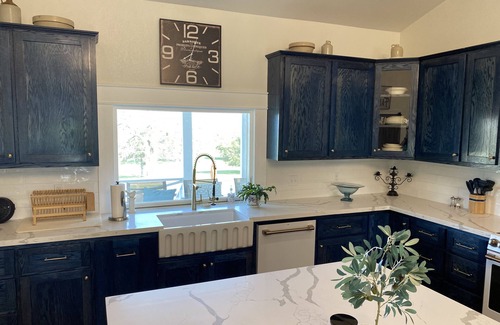 Fayetteville Other | Restored Family FarmhousenSleeps 14 - 4 Bedrooms - 2 Baths - Outside Shower