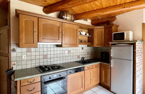 Saint-Ilpize Cottage | Restored farmhouse, 3 bedrooms, fireplace