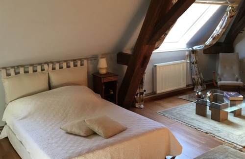 Franxault Other | Restored farmhouse, swimming pool, boules court and badminton, table tennis, piano