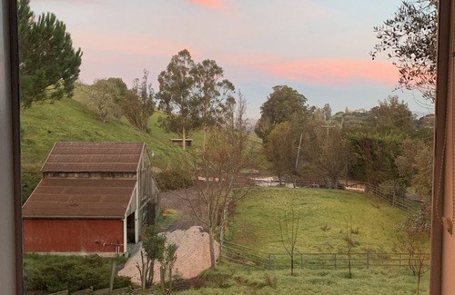 Petaluma House | Restored farmhouse with acres of privacy
