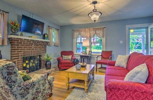 Mars Hill House | Restored Mars Hill Home on 1 Acre Walk to Town!
