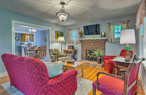 Mars Hill House | Restored Mars Hill Home on 1 Acre Walk to Town!