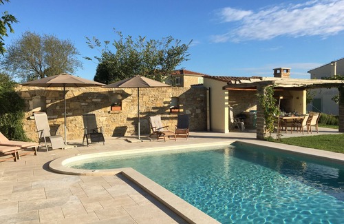 Baredine Villa | Restored Old Stone Farmhouse With Private Pool - Ideal For Families