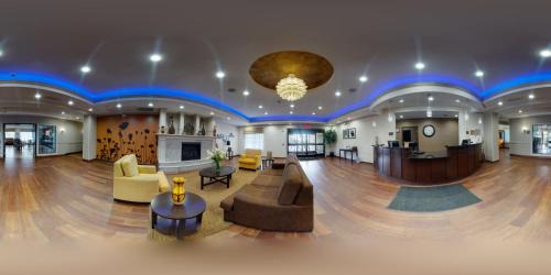 Houston Hotel | Restwell Inn & Suites I-45 North