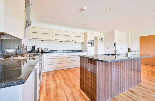 Winnard's Perch House | Retallack Resort Moorings, Hot tub & Games Room