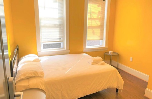 West Philadelphia House | Retired Convenient Guest House in West Philadelphia