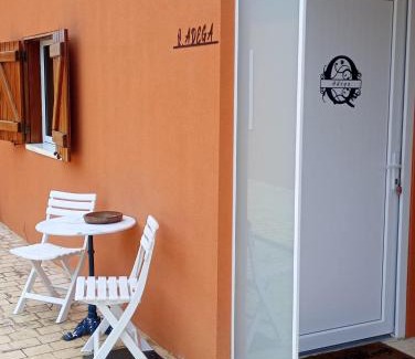 Sangalhos Apartment | Retiro dos Cedros - Quarto Adega