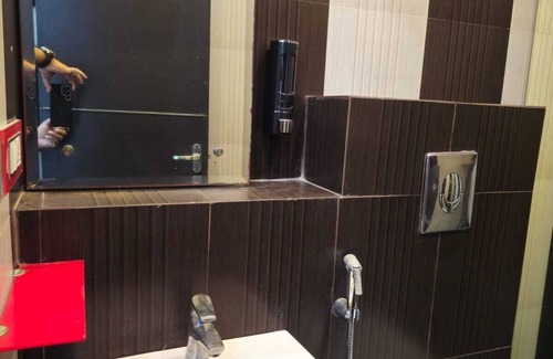 Electronics City Apartment | Retreat 3 Rooms Near Electronic City
