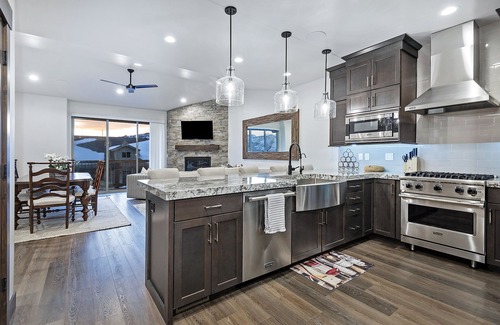 Park City House | Retreat at Black Rock Ridge | Private Hot Tub | Bunk Room Suite | Minutes to Park City & Deer Valley