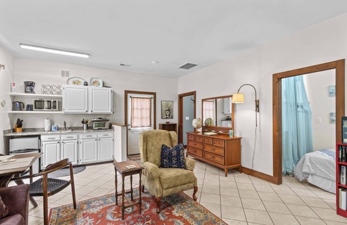 Barium Springs Cottage | Retreat at Flying Change Farm