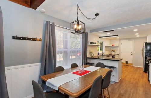 Big Bear Lake Villa | Retreat Big Bear Living w/Hottub /Patio n Balcony