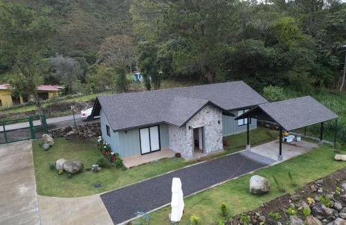 Boquete Villa | Retreat Boquete Cabins