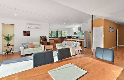 Legana House | Retreat by the River