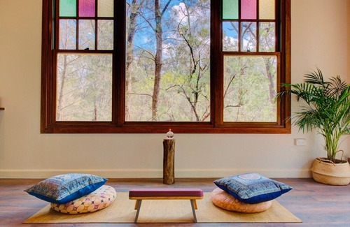 East Kurrajong Cabin | Retreat Cabin Foothills of Blue Mountains