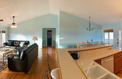 Straits House | Retreat "Down East" in Beaufort! - Waterfront, Private Dock, Kayaks, & Serenity!