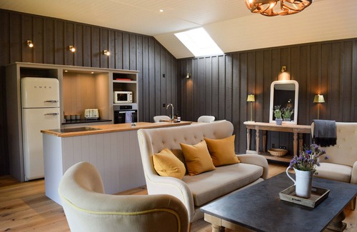 Ipswich House | Retreat East