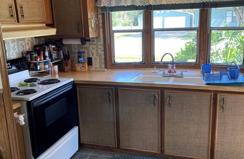 Lakeport House | Retreat for tournament fishermen and hunters.