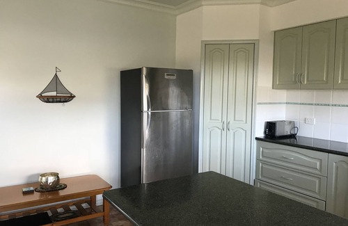 Golden Beach House | Retreat @ Golden Beach, just metres from the sea