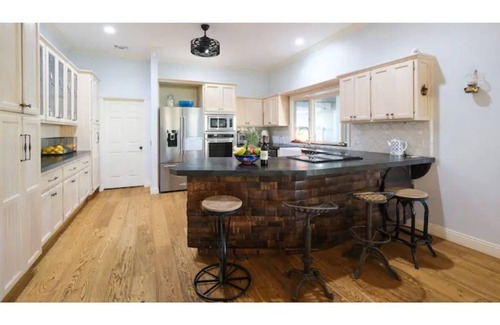 Fallbrook House | Retreat Like Experience in The Hills of Fallbrook!