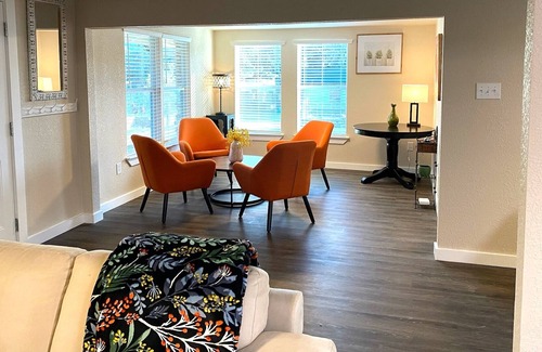 Leander House | Retreat near Lake Travis | Free On-Site Boat Parking