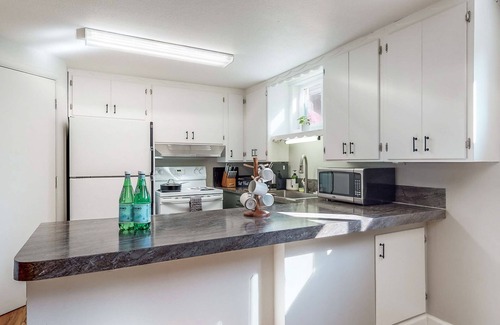 Caldwell House | Retreat on Fillmore Street | Basement Level Duplex in Caldwell
