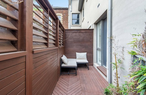East Melbourne Apartment | Retreat on George