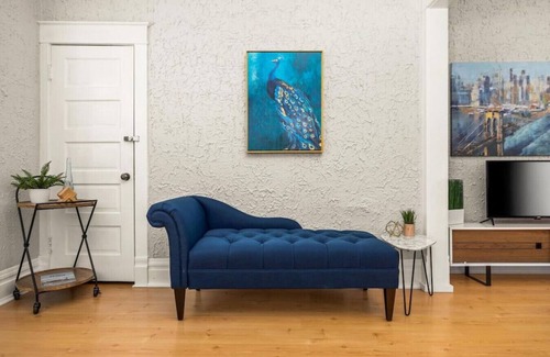 Peoria Heights House | Retreat on Rouse: Cozy 2BD Bursting with Color