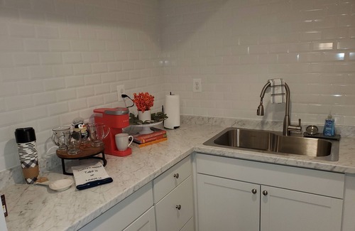 Severn House | Retreat on Sage Brush Court (Basement Suite w/private entrance)