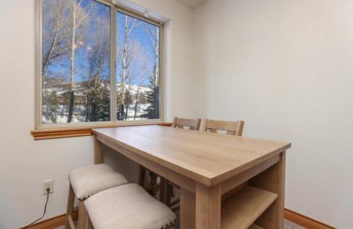 Willow Grove House | Retreat on the Blue Condo: Your Riverfront Retreat