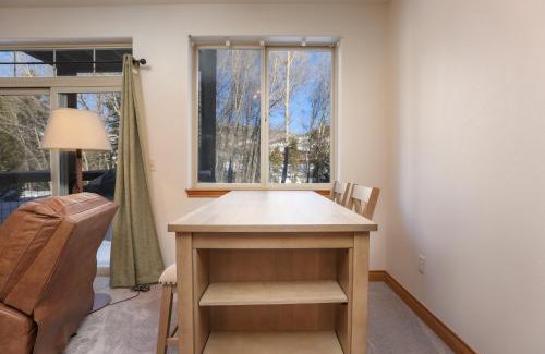 Willow Grove House | Retreat on the Blue Condo: Your Riverfront Retreat