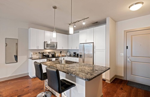 Woodbridge Bed & Breakfast | Retreat | Pool & Gym | Free-Parking