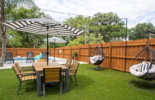 Lakewood House | Retreat the Marco - Heated Pool+Arcade Games Close to everything