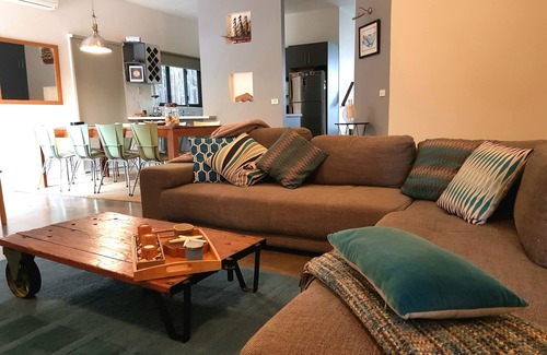 Coronet Bay House | Retreat to Bay Breeze at Coronet Bay