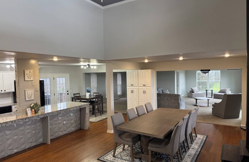 Winslow House | Retreat to the Peak