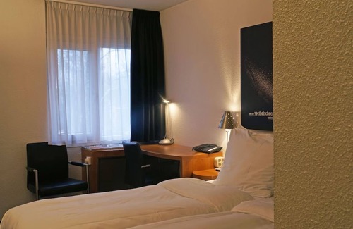 Municipality of Zutphen House | Retreat to Tranquil Room with Indoor Swimming Pool Near Henriette Polak Museum