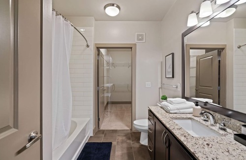 Woodbridge Apartment | Retreat | Views | Free-Parking