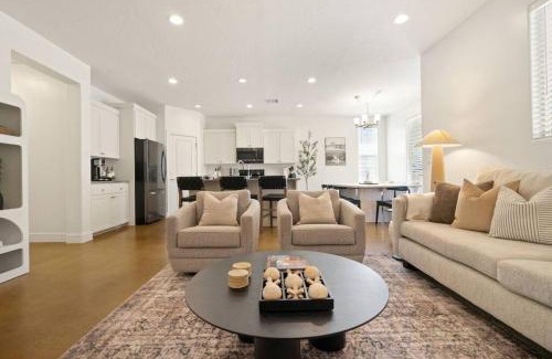 Apple Valley House | Retreat, Zion view, Hot Tub, RV Parking, 27 miles Zion