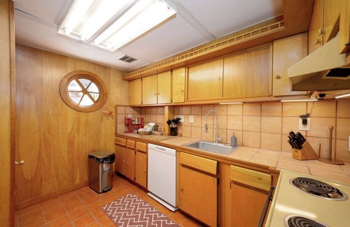 Perryopolis House | Retro 70s! Near MM103 of Gap Trail!