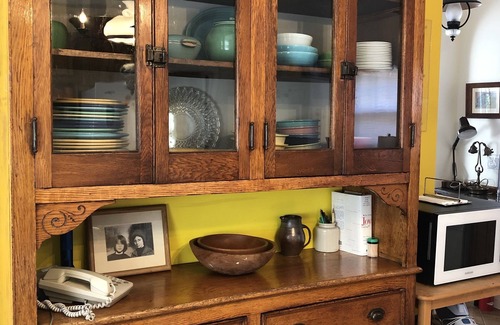 Mountain Dale House | Retro Comfort, Waterside Deck-Life, Warm by Fires, Ramble & Restore