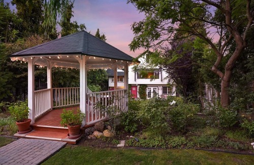 Arroyo Grande Villa | Retro English Mansion Sleeps 35 Gardens