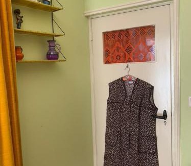 Olst Apartment | Retro-huisje GoedFout