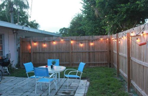 Southgate House | Retro-inspired Stay, Bbq Patio, Close To Downtown