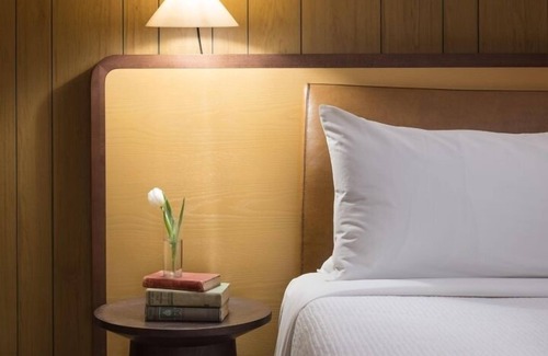 Jackson Hotel | Retro Lodge with Fire Pits, Saloon & All-Year Heated Pool Near Jackson Hole